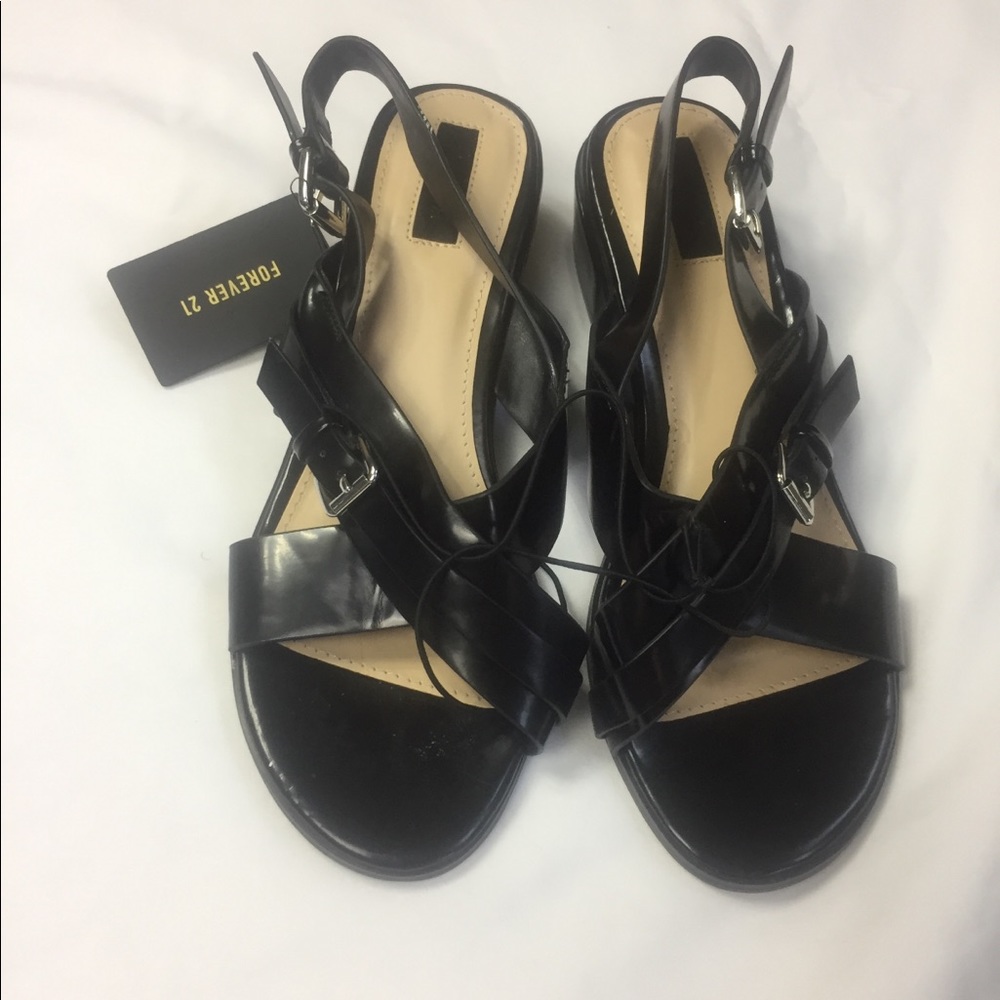 Forever 21 Strappy Sandals Black